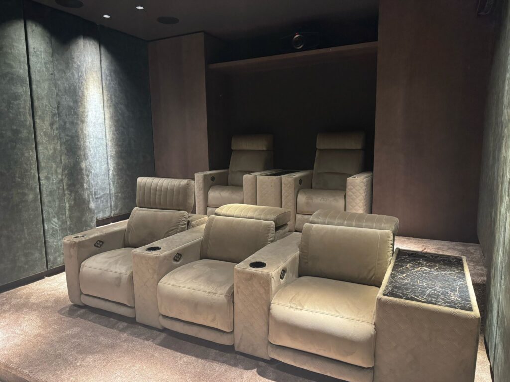 Sala de cine en casa en San Cugat 06
