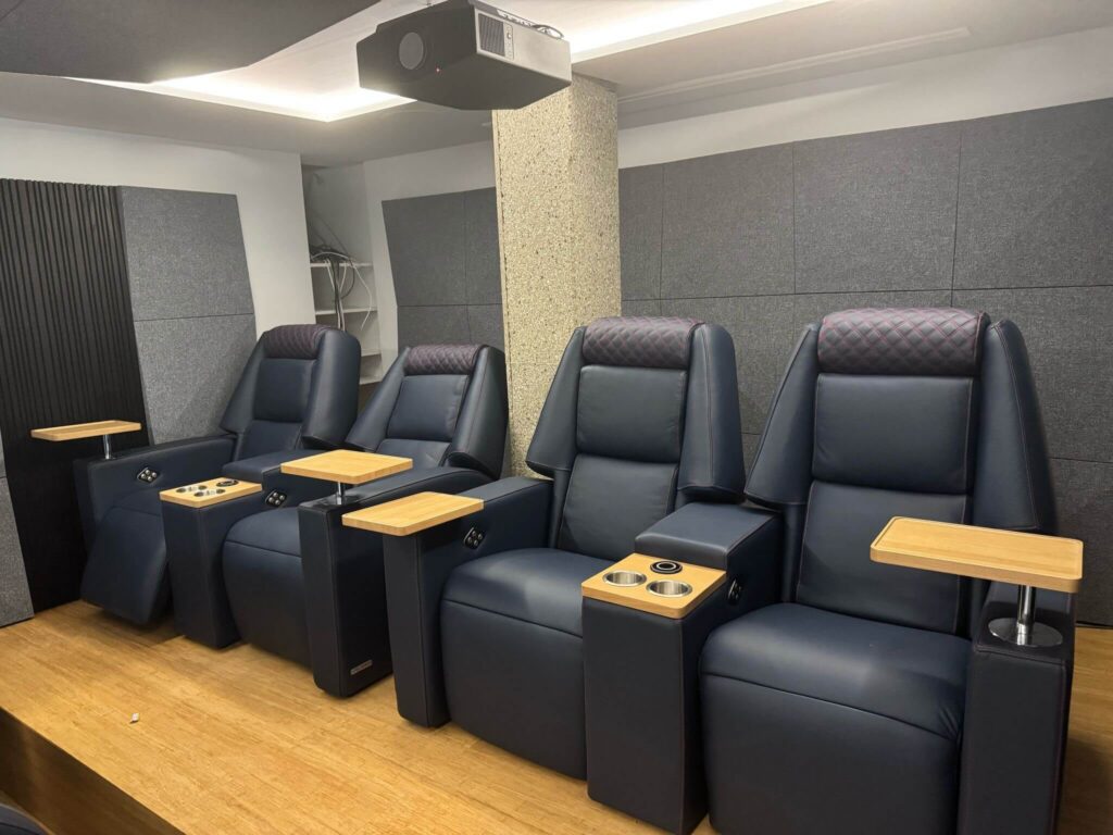 Sala de cine en casa en el Albir 06